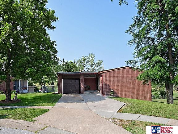 3rd image of 4030 Lindsey Cir