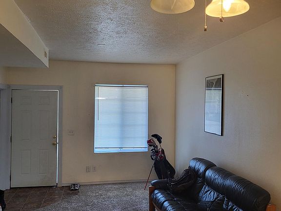 2nd image of 2822 N Dakota St #1