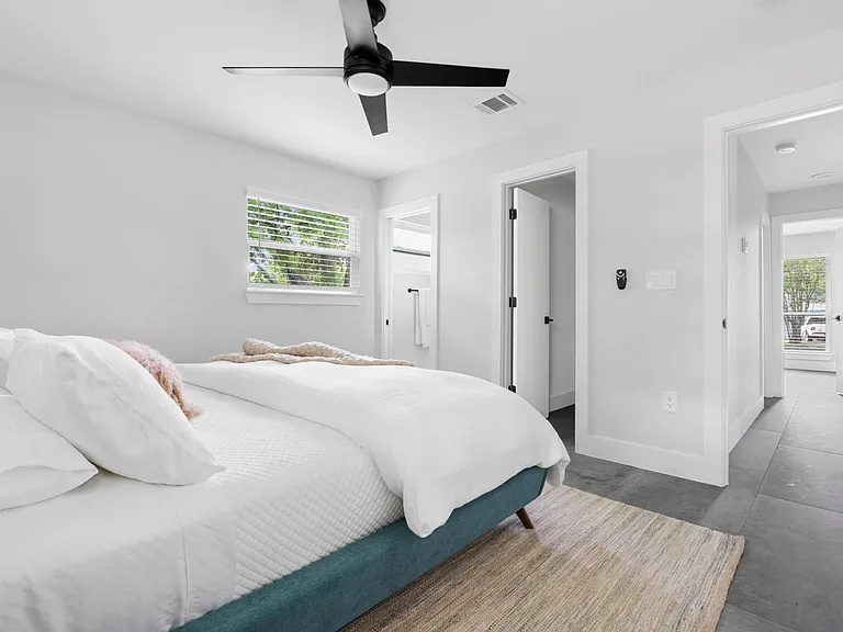 2102 Falcon Hill Dr — Photo 28