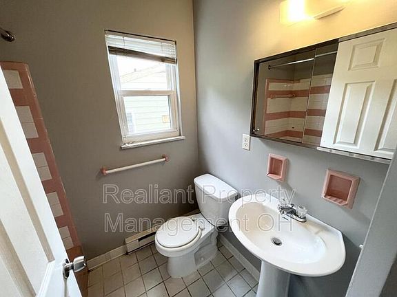 4th image of 1729 Grand Ave #3