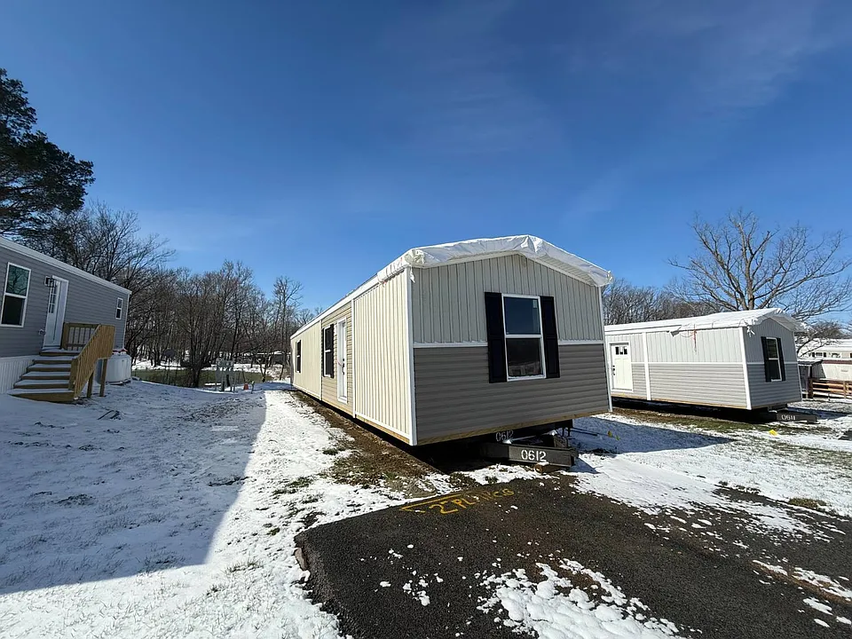 169 E Arlington Dr