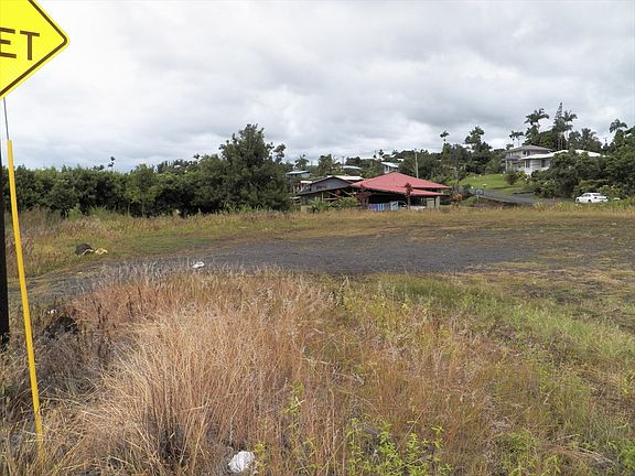 3rd image of 625 Kaumana Dr Lot 3