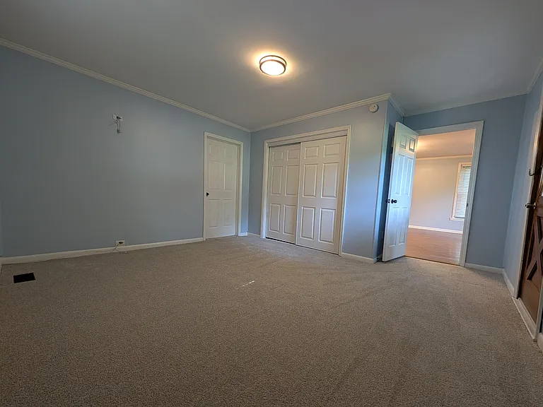 107 W Cooper St — Photo 26