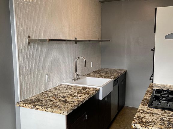 2nd image of 5225 Hollywood Blvd #222