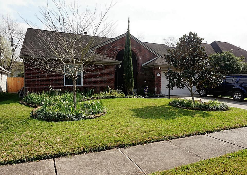 1st image of 4715 Five Knolls Dr