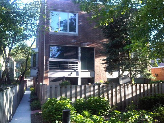 4th image of 1828A N Dayton St