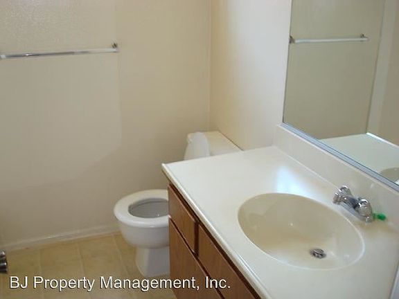 4th image of 3137 W 139th St APT 211
