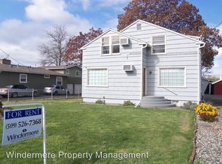 904 SE Birch Ave, College Place, WA 99324