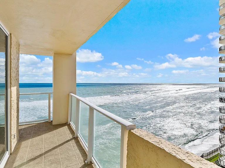 5440 N Ocean Dr #907 — Photo 1