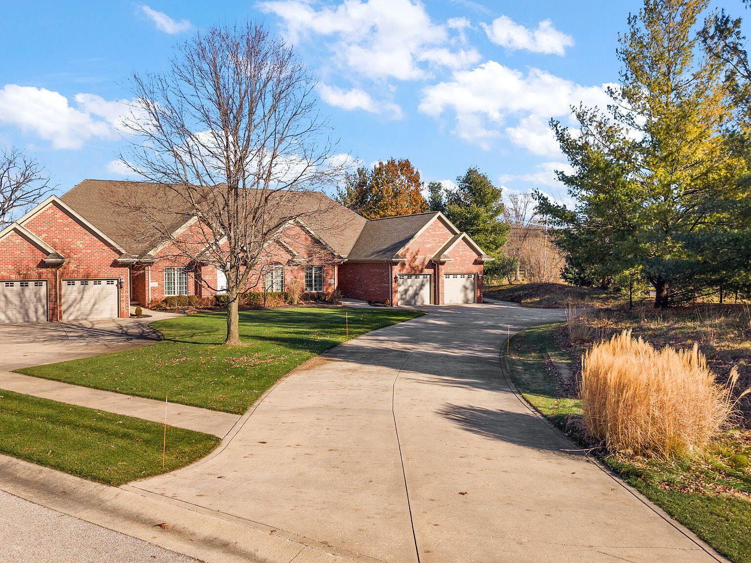 5540 Fountain View Dr