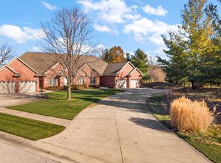 5540 Fountain View Dr, Wheatfield, IN 46392