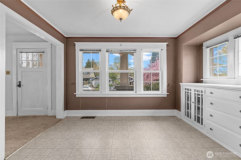 4th image of 3740 N 30th Street