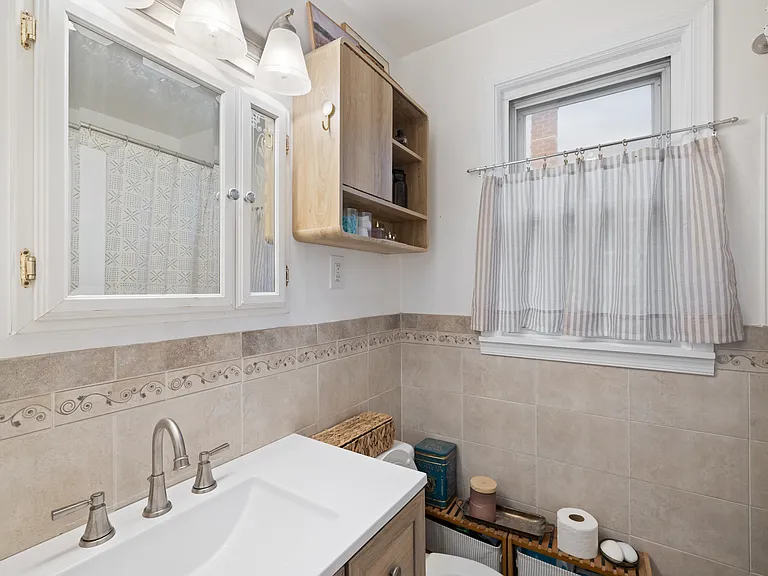 6834 Duluth Ave — Photo 17