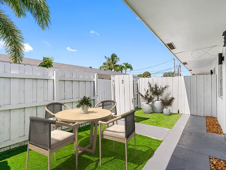 510 SW 20th Ave #20 — Photo 8
