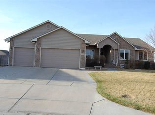 1213 N Forestview Ct, Wichita, KS 67235