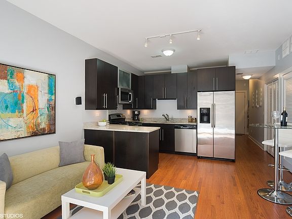 3rd image of 1162 W Hubbard St APT 104