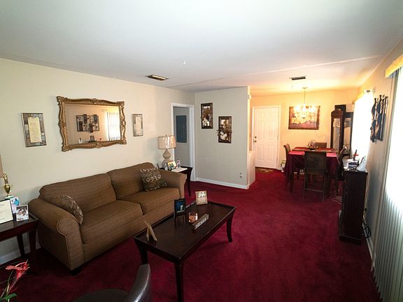 4th image of 9216 Altamont Ave W