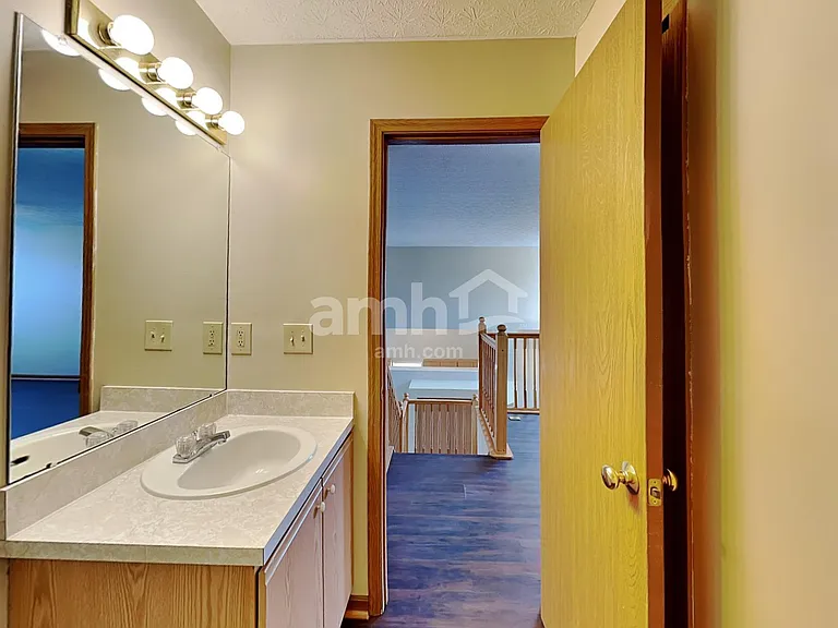 1083 Insco Loop — Photo 19