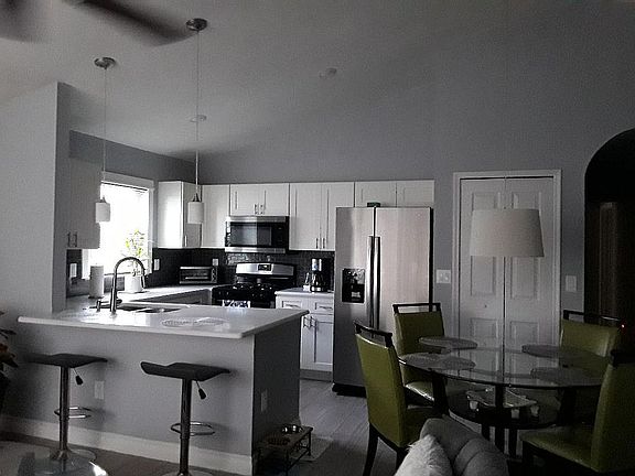 2nd image of 712 Belvoir Dr