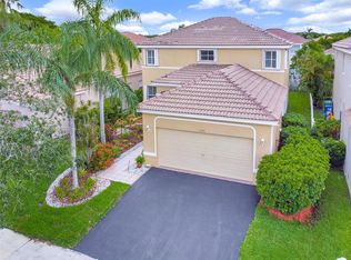 1499 Maple Dr, Fort Lauderdale, FL 33327