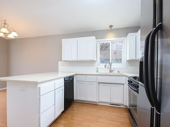 2nd image of 731 115th Ave NE