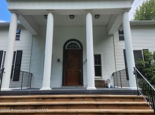 29 Hirshorn Dr, Newfoundland, PA 18445
