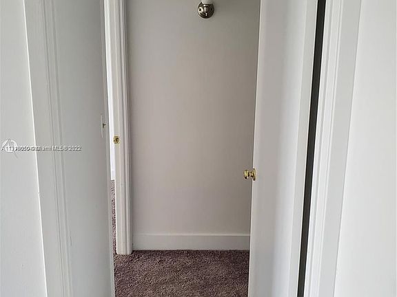 4th image of 18151 NE 31st Ct APT 1404