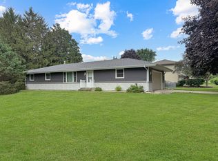 701 E Soper St, Winnebago, IL 61088