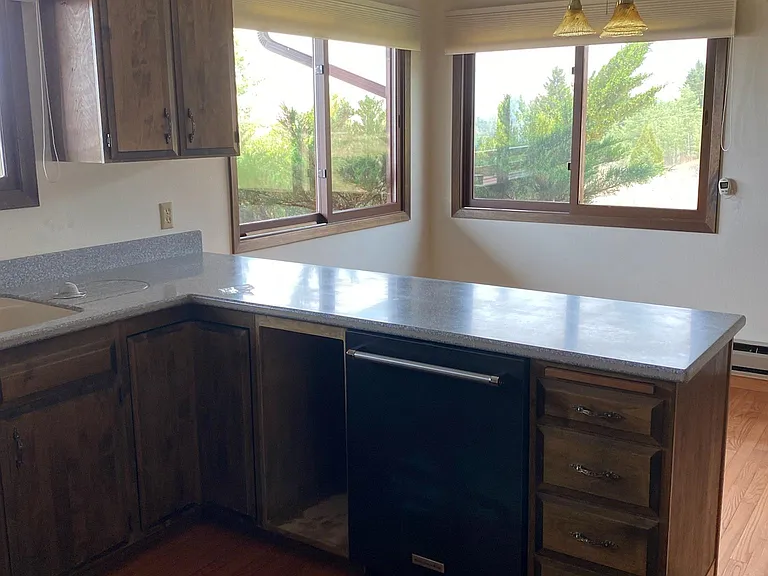 4050 E Ridge Rd — Photo 18