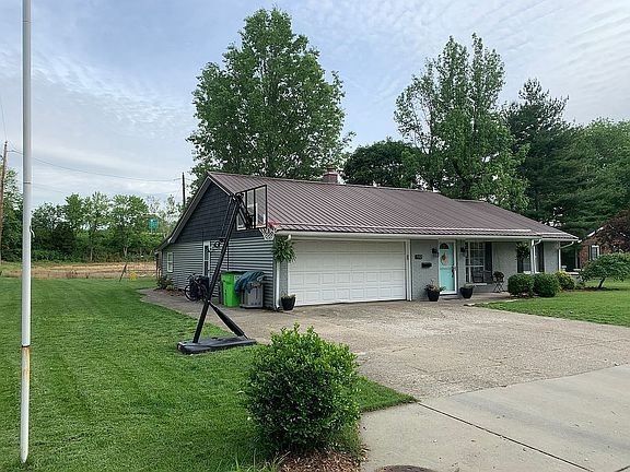 2nd image of 102 S 24th St
