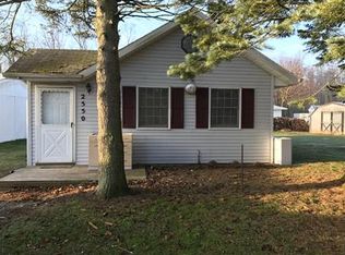 2550 Holly St, Niles, MI 49120