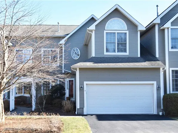 5 Sequoia Ct, Bristol, RI 02809