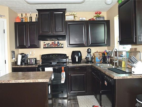 4th image of 4338 Bergamot Dr #T