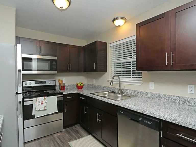 Residences at Lakeshore — Photo 19