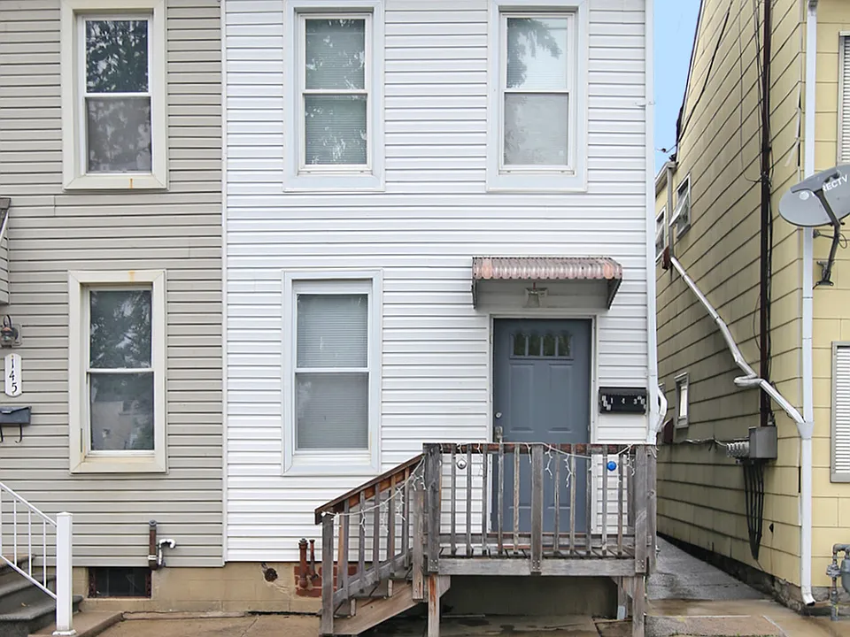 143 Mifflin St