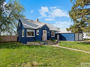 246 E 10th St S, Saint Anthony, ID 83445