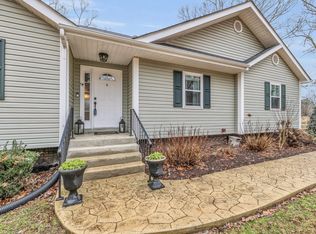 8820 Nelson Rd, Soddy Daisy, TN 37379