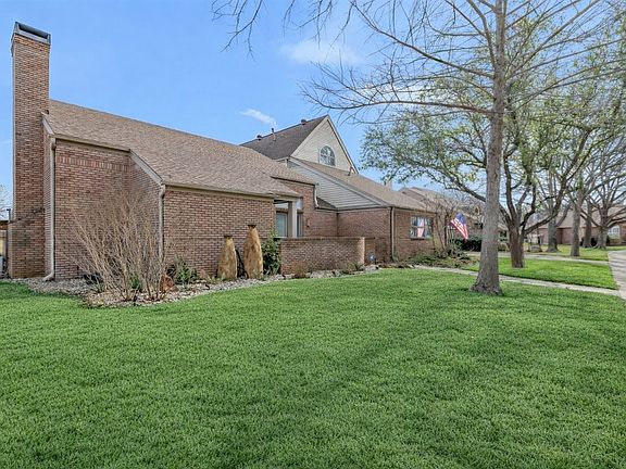 3rd image of 1426 Hidden Oaks Cir