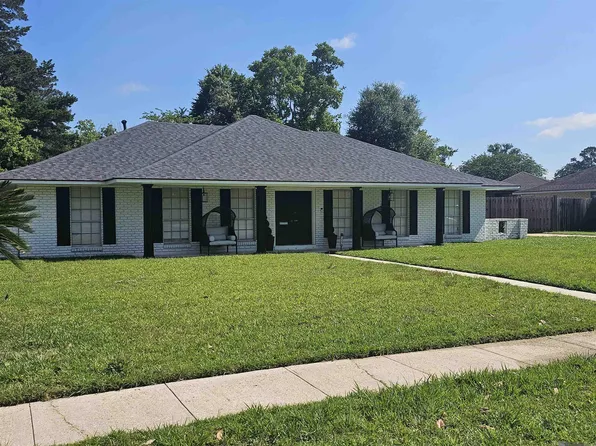 12379 Fairhaven Dr, Baton Rouge, LA 70815