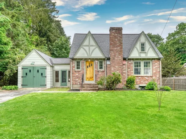 33 Mill St, Westwood, MA 02090