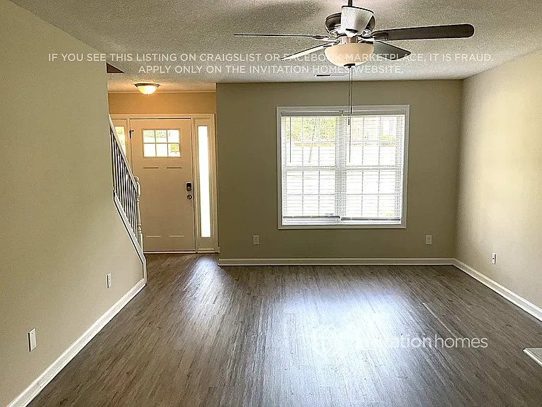 675 Clemson Ln — Photo 2
