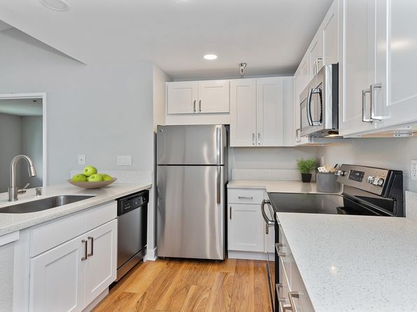 2300 Catalina Cir #660