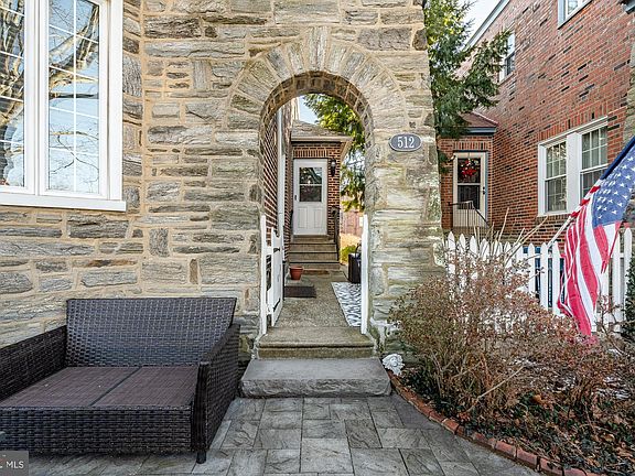 3rd image of 512 Wadsworth Ave