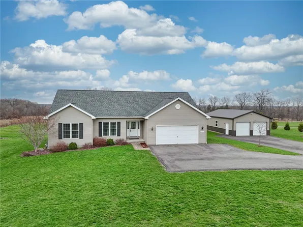 7522 Chili Riga Center Rd, Churchville, NY 14428