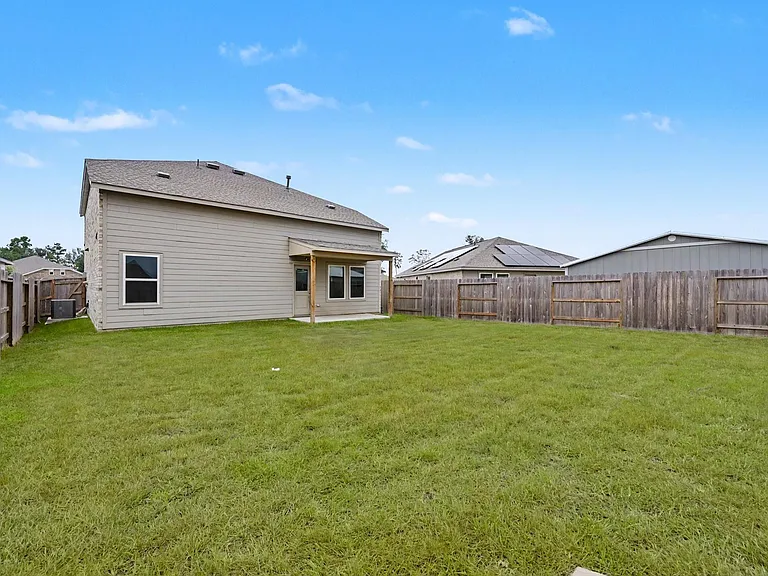 21154 Vercelli St — Photo 29