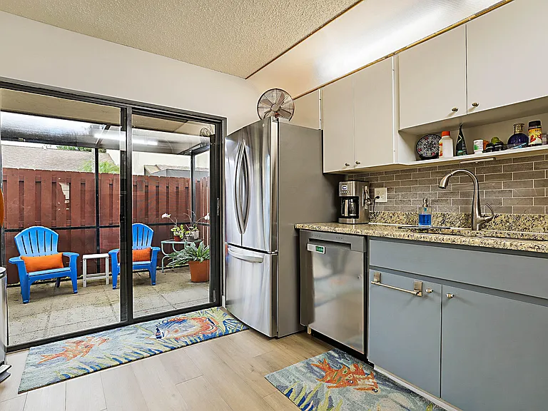8071 SE Villa Cir — Photo 12