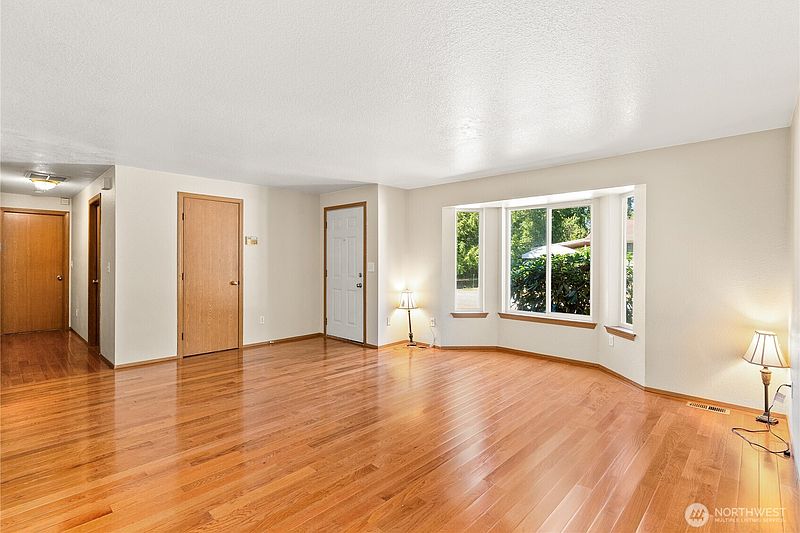 3rd image of 608 100th Street S