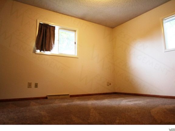 5th image of 15 N Crestwood Dr