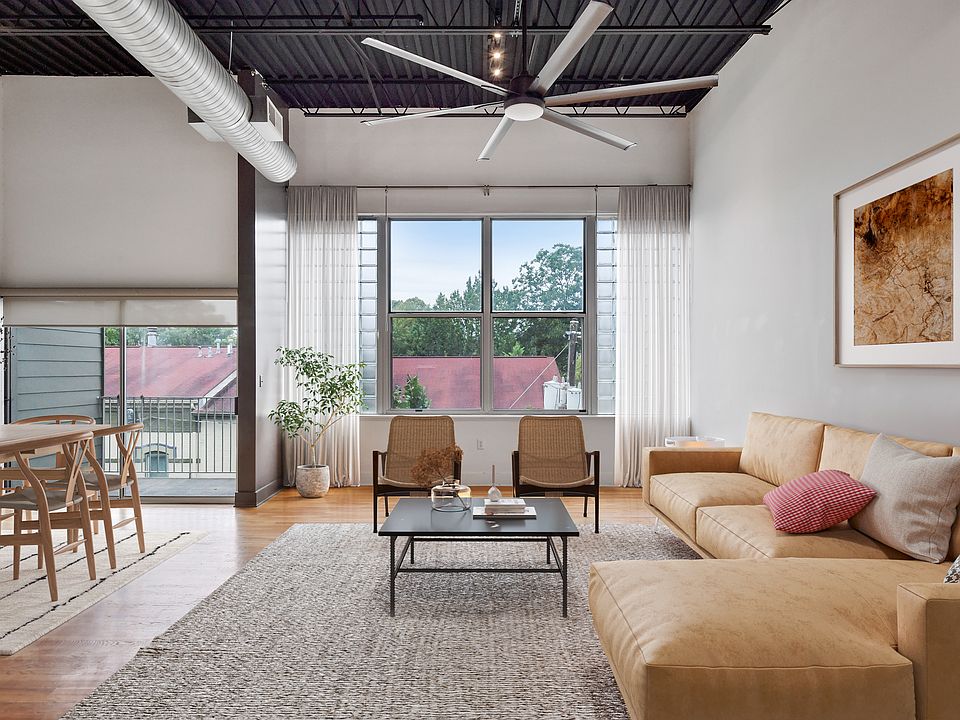 2nd image of 15 Waddell Ave #302
