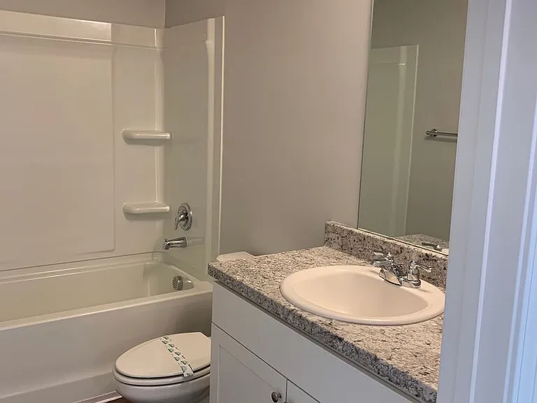 310 Tiffany Ln — Photo 7